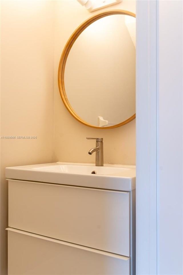 16749 Hemingway Drive - Photo 7 of 16