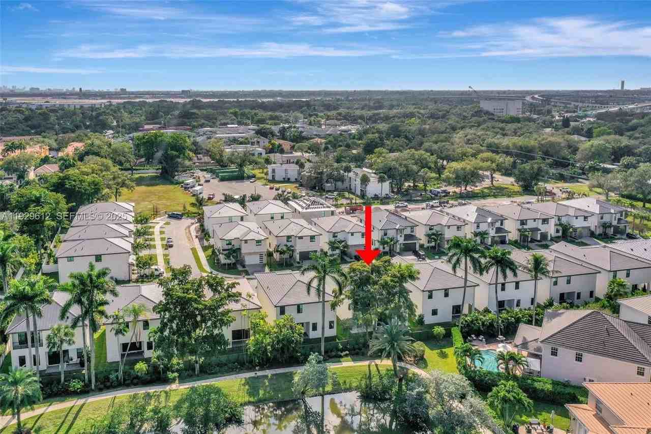 1427 Southwest 23rd Street #1427 - Photo 4 of 50