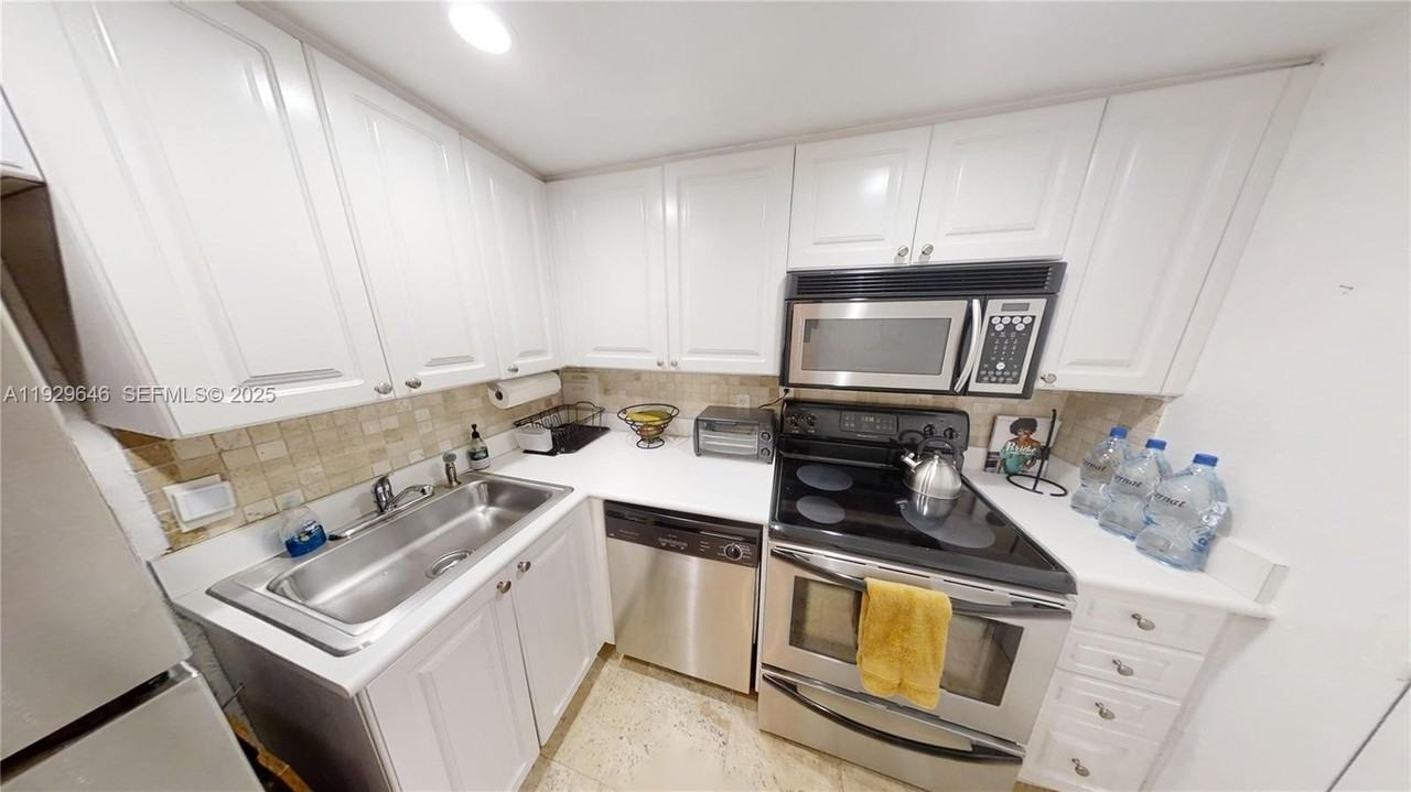 800 West Ave #614 - Photo 6 of 17