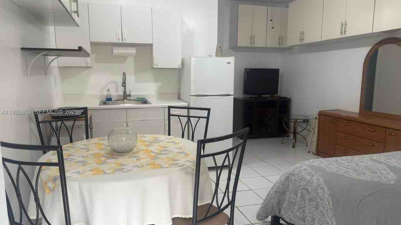 12945 Southwest 116th Street #12945 - Photo 3 of 18