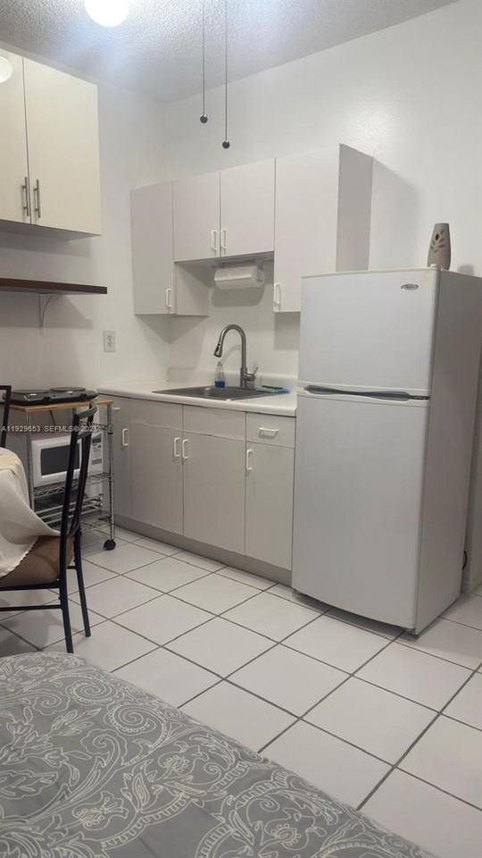 12945 Southwest 116th Street #12945 - Photo 5 of 18