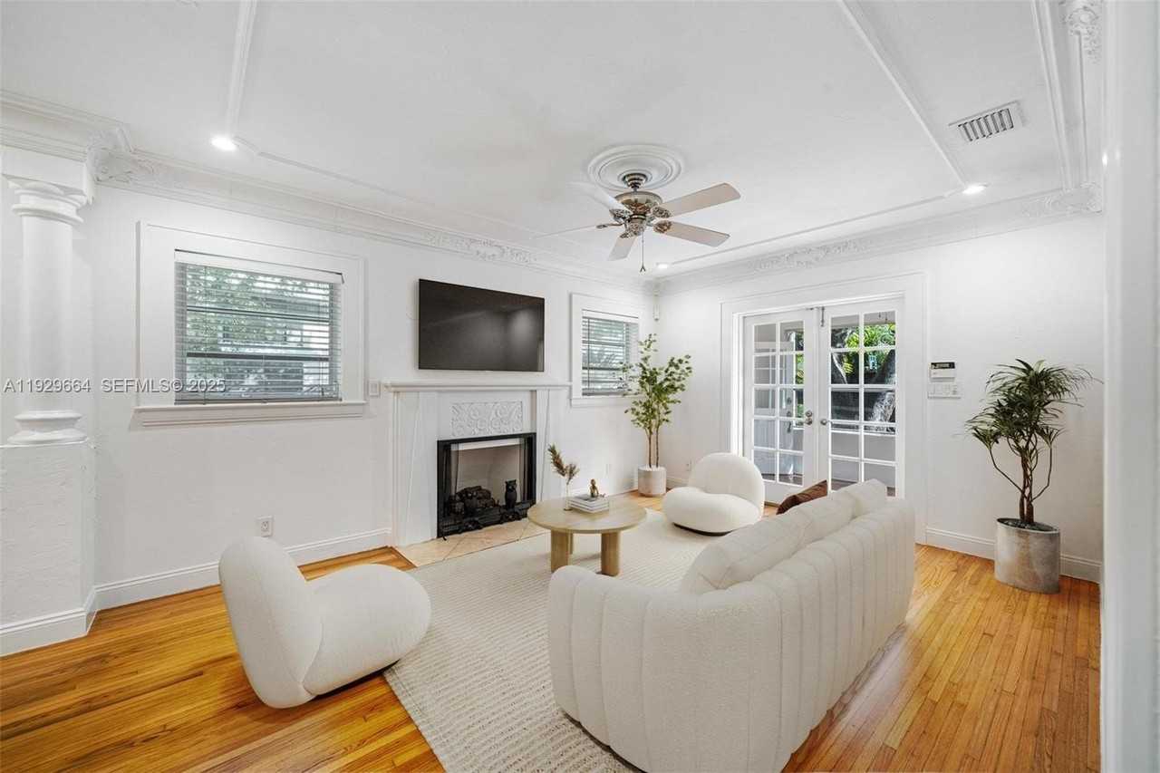 1790 Wa Kee Na Drive - Photo 3 of 14