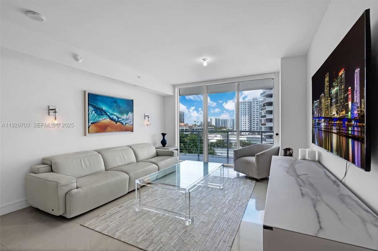 2831 North Ocean Boulevard #602N - Photo 3 of 35