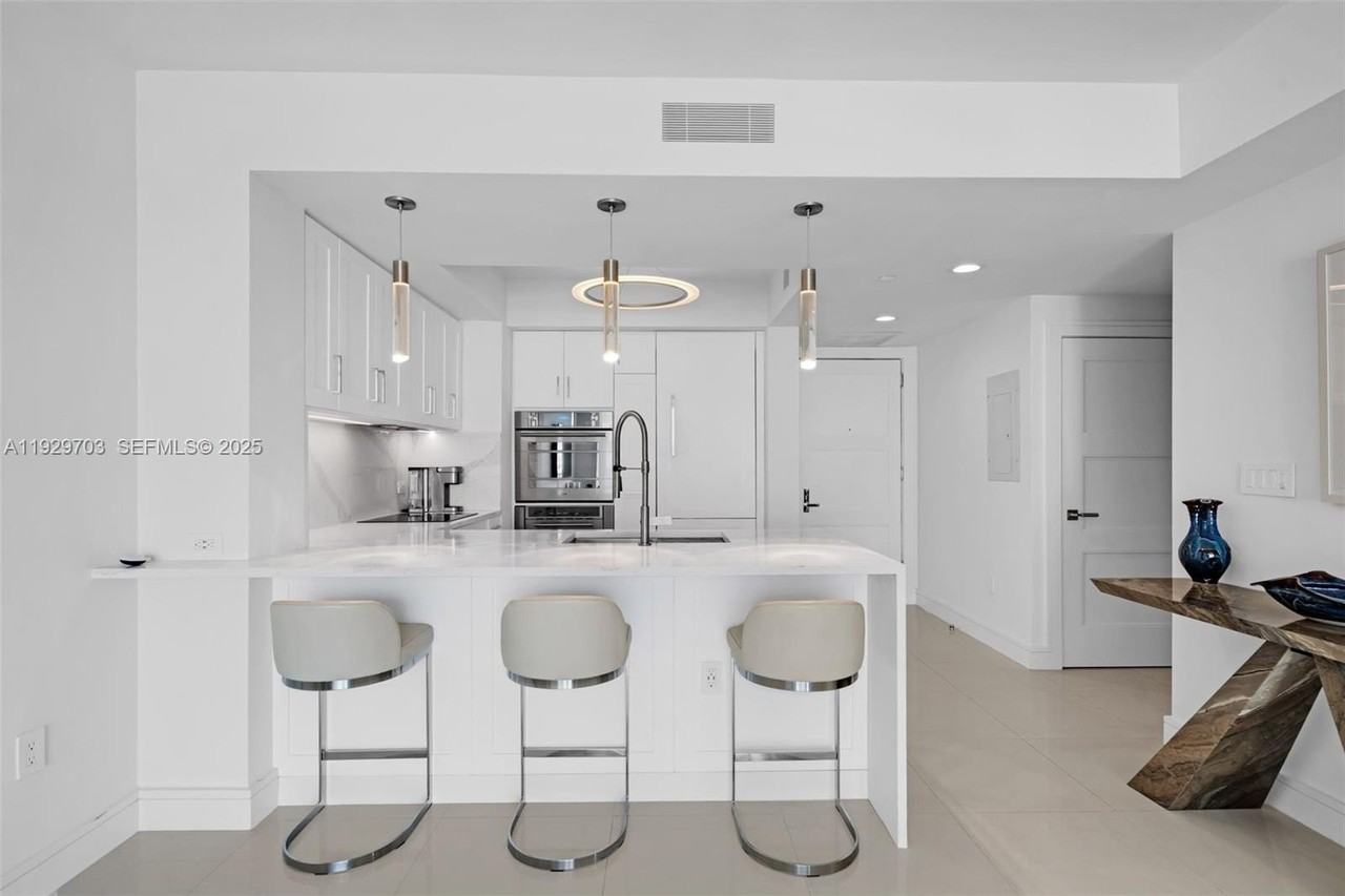 2831 North Ocean Boulevard #602N - Photo 6 of 35