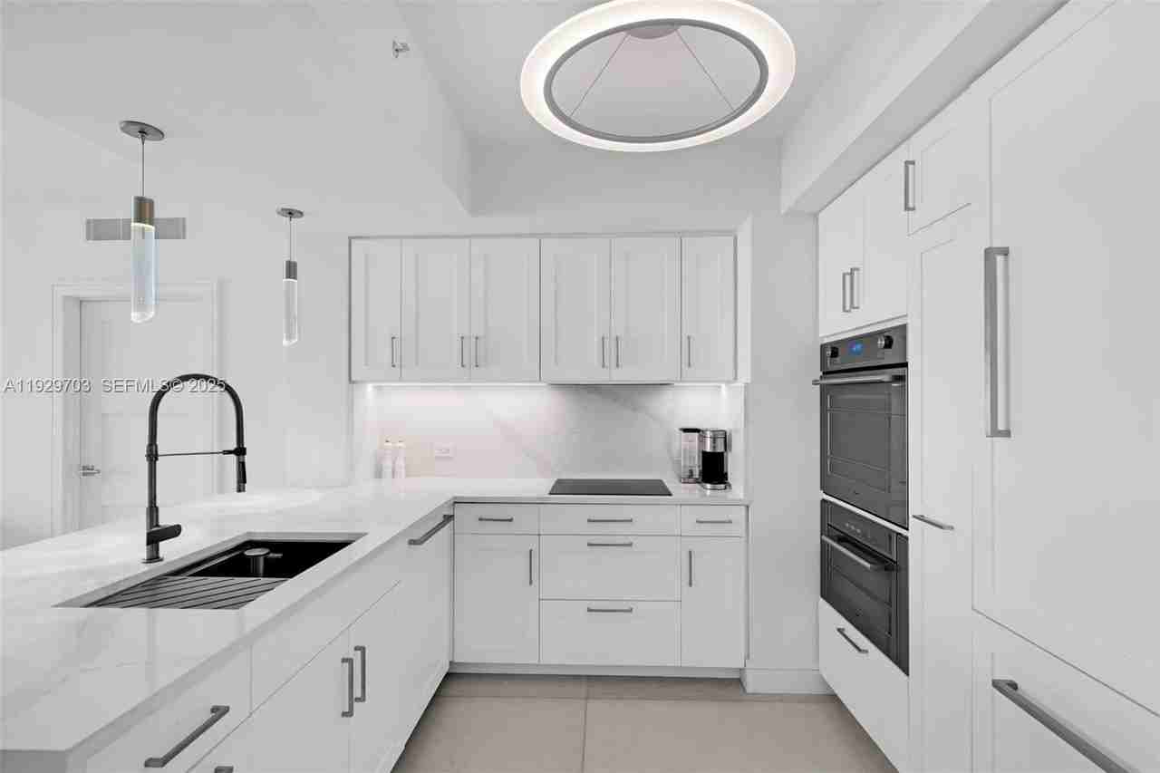 2831 North Ocean Boulevard #602N - Photo 7 of 35