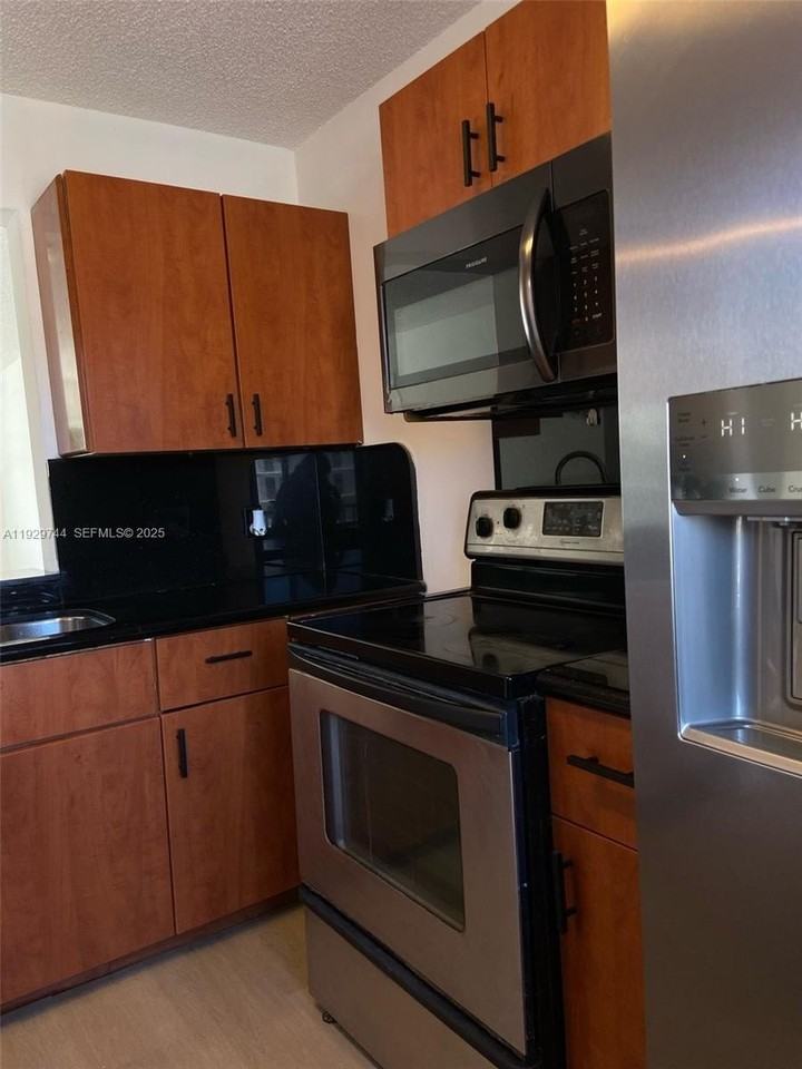 8740 Sherman Circle North #305 - Photo 5 of 19