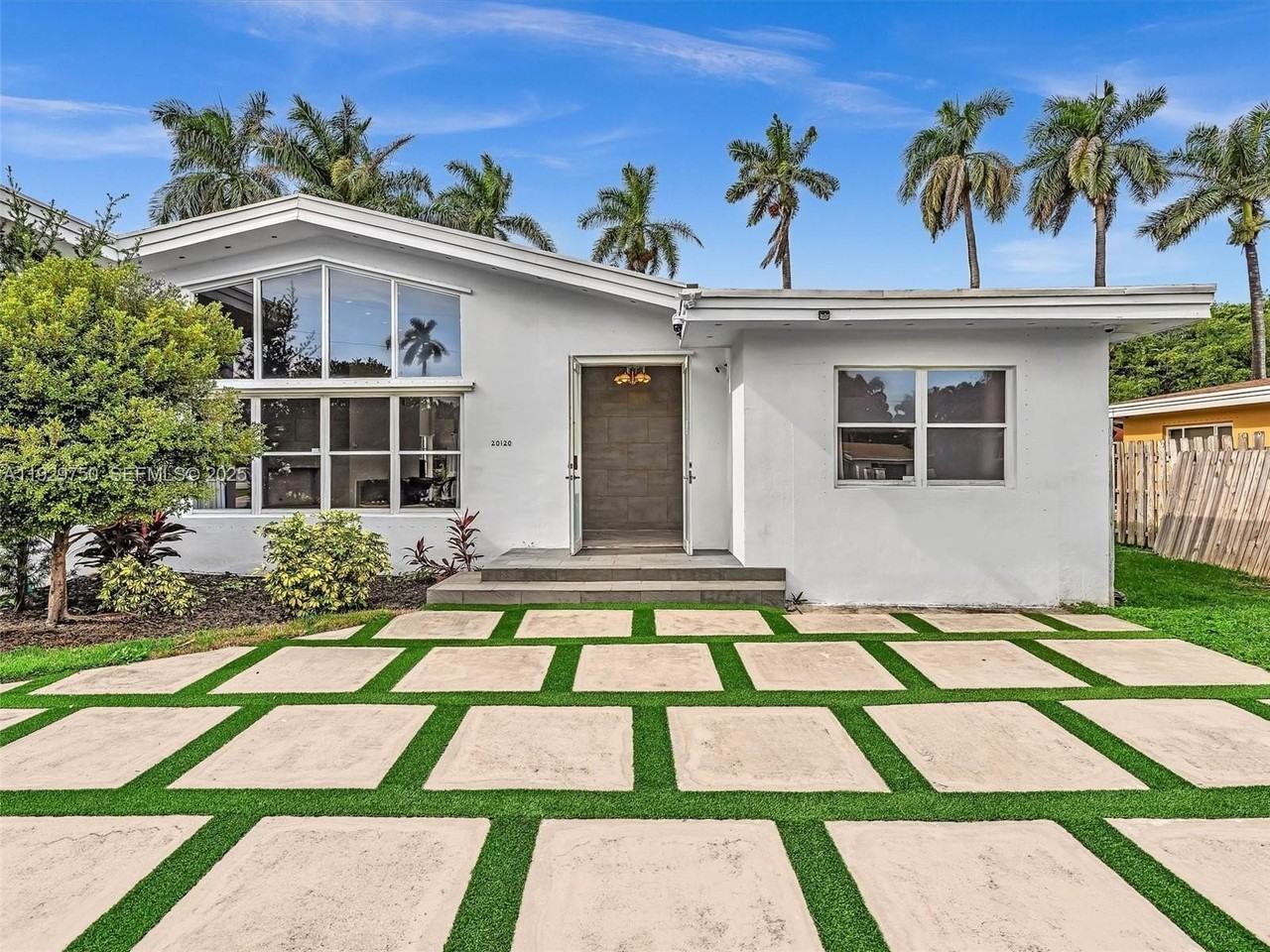 20120 Northeast 25th Court - Photo 2 of 36