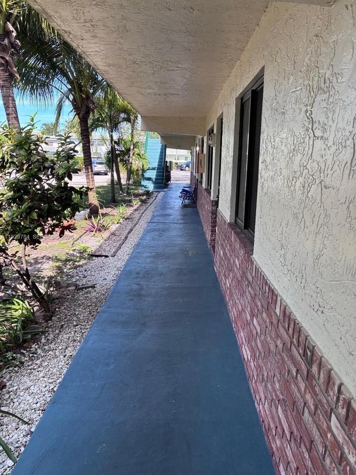 1028 Northeast 39th Drive #1 - Photo 2 of 11