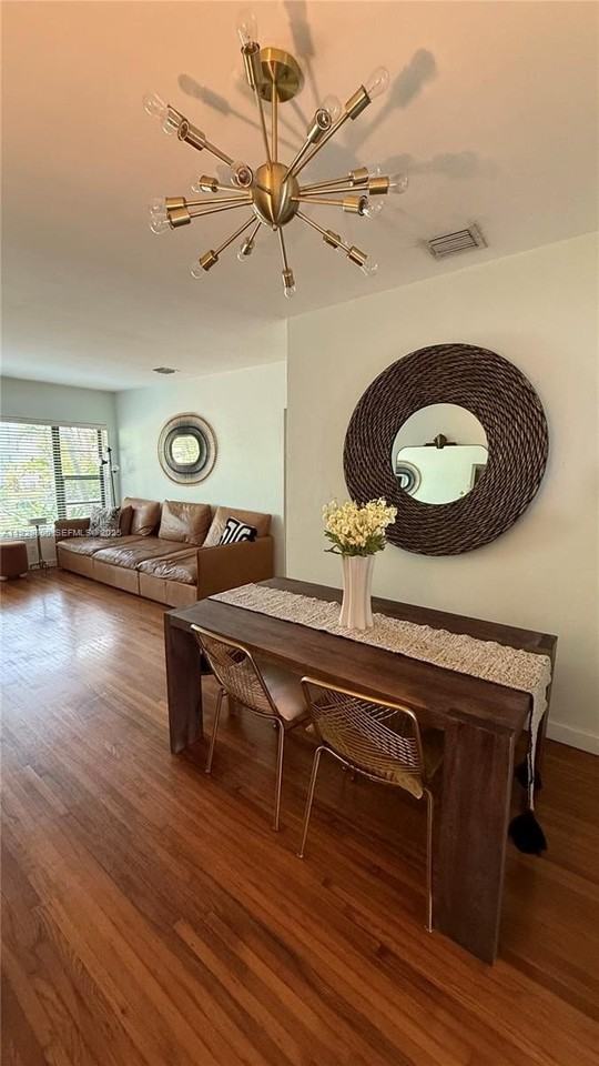 2 Ne 44th St #4 - Photo 4 of 12