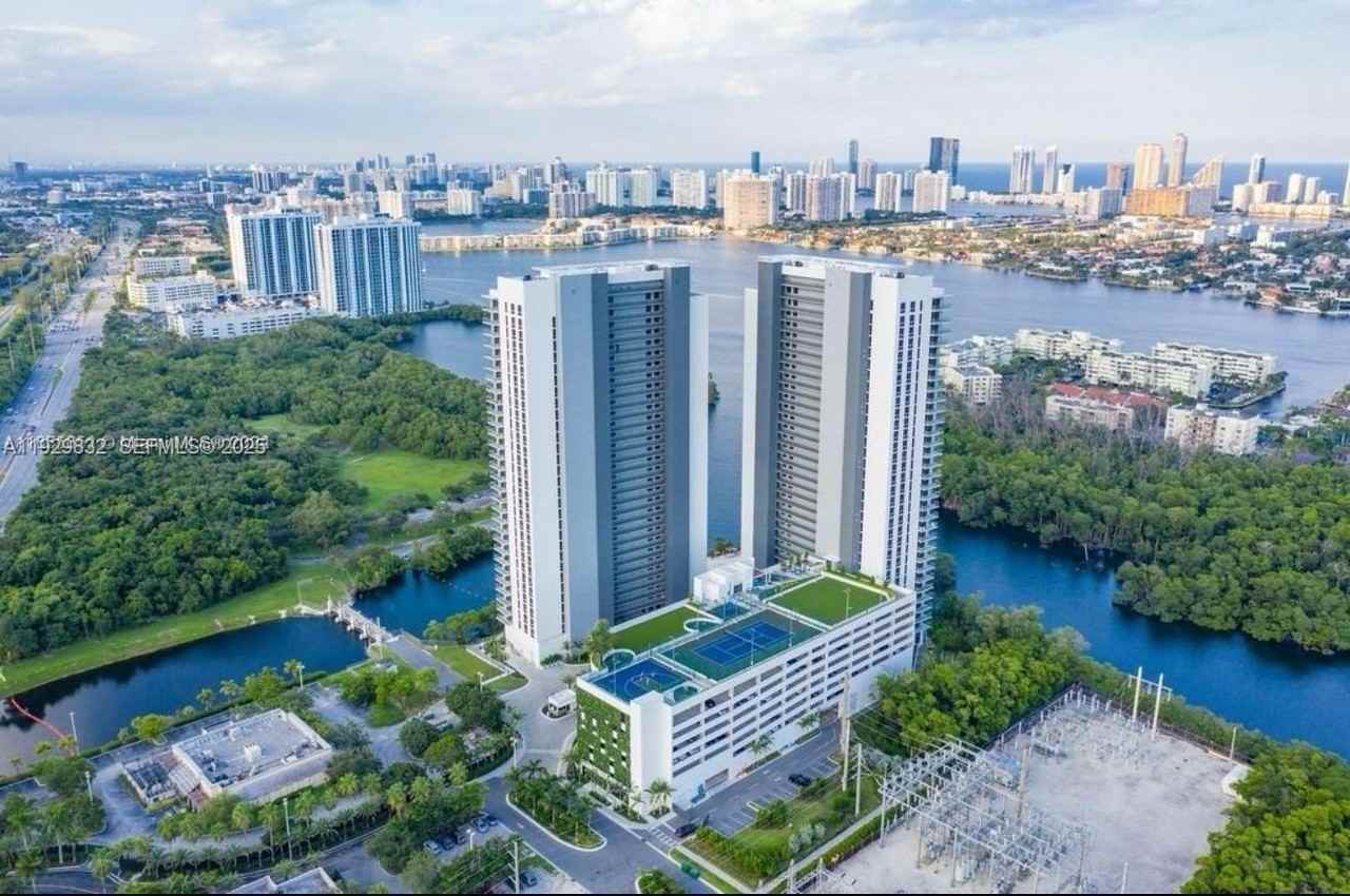 16385 Biscayne Boulevard #301 - Photo 3 of 19