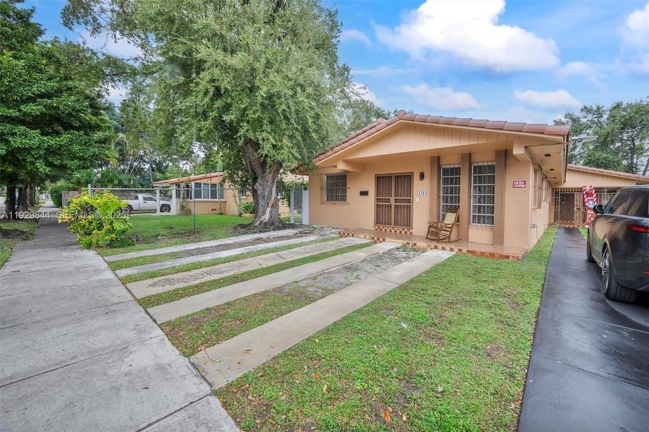 1413 Southwest 19th Street #1413 - Photo 2 of 29