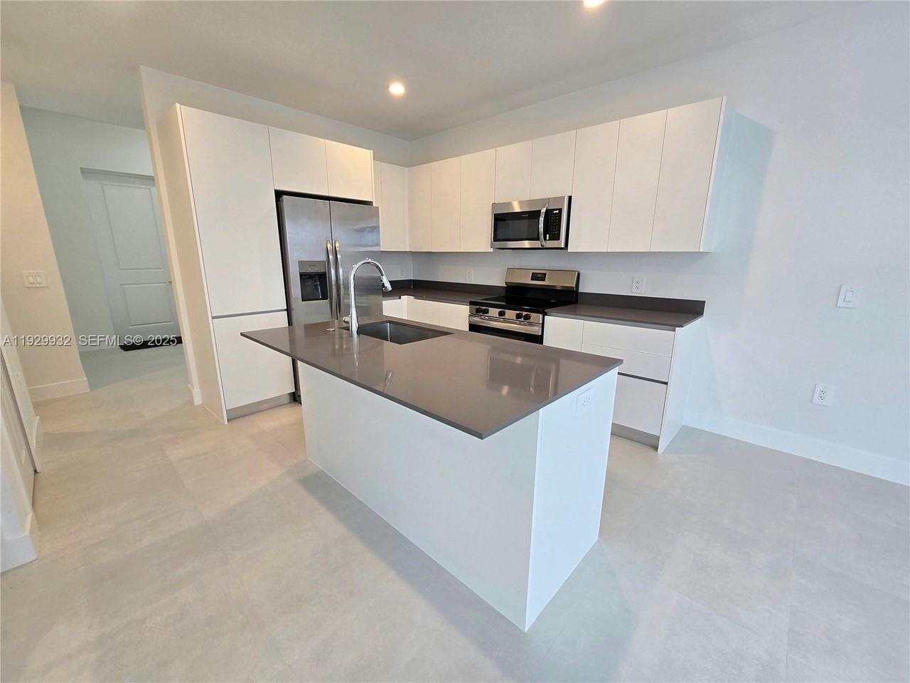 34526 SW 191st Ave #34526 - Photo 2 of 25