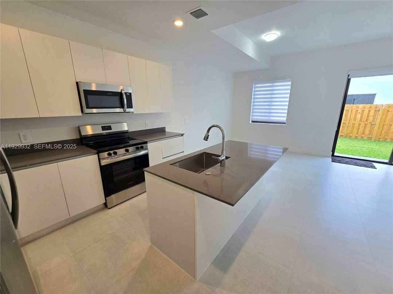 34526 SW 191st Ave #34526 - Photo 5 of 25