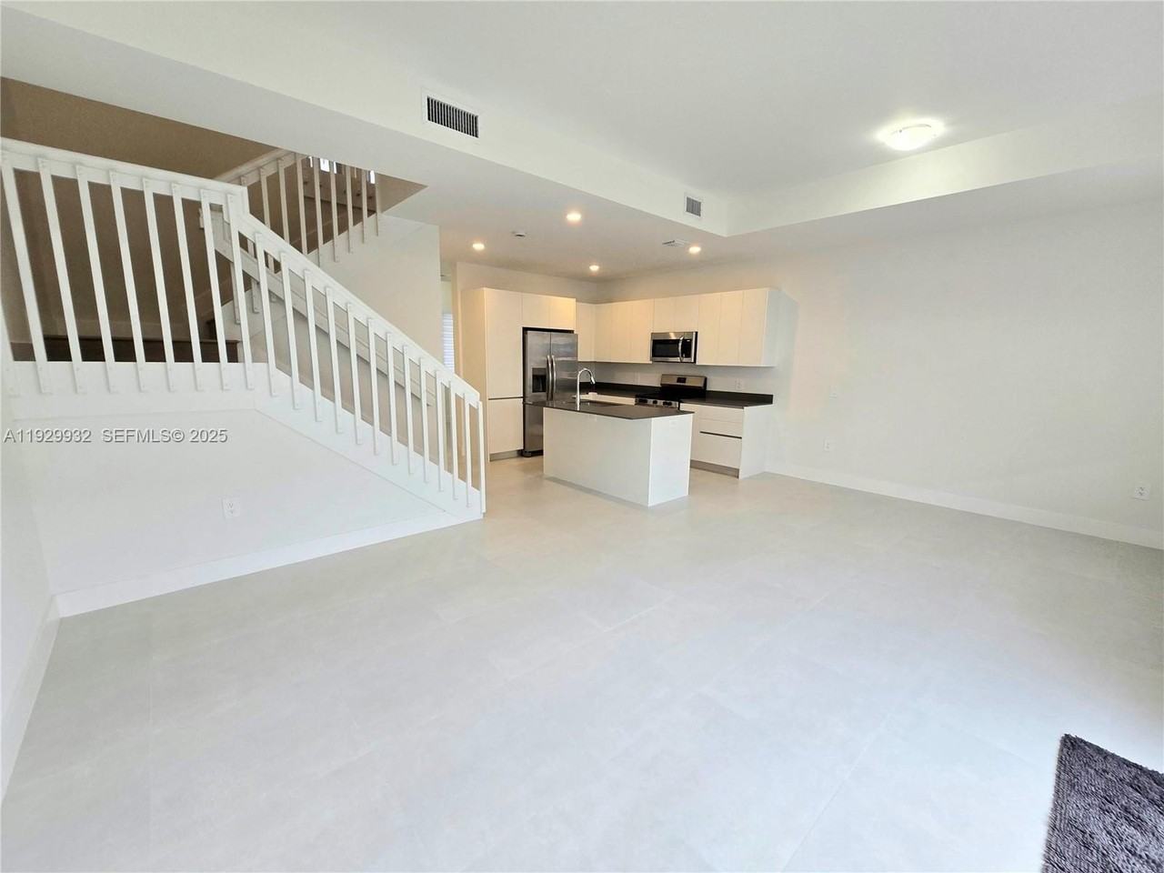 34526 SW 191st Ave #34526 - Photo 7 of 25