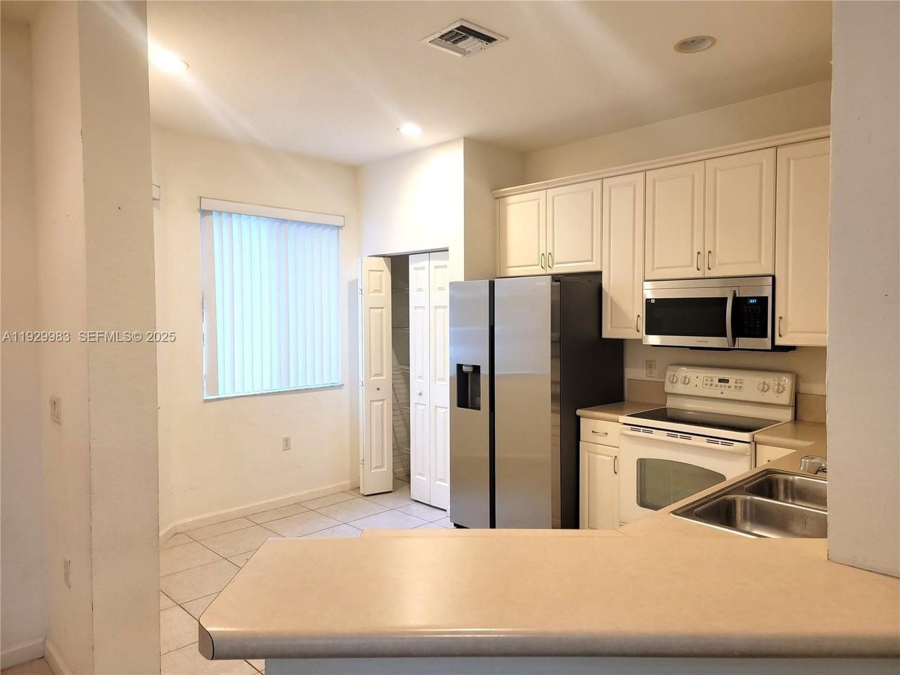 2513 Stockbridge Square Southwest - Photo 3 of 32