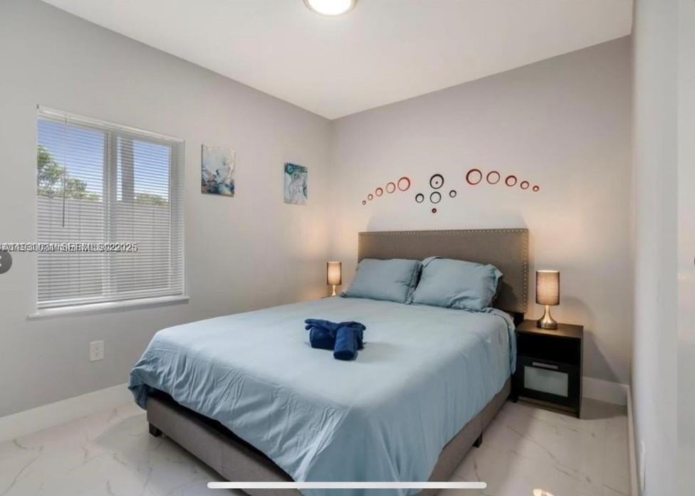 1526 Ne 110th St #B - Photo 4 of 15