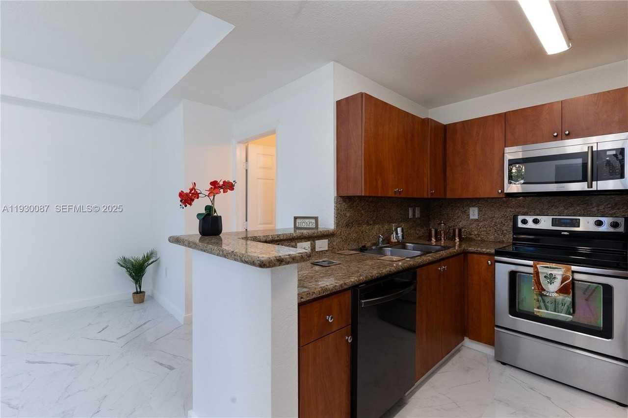 1009 Sw 144th Ave #2701 - Photo 5 of 36