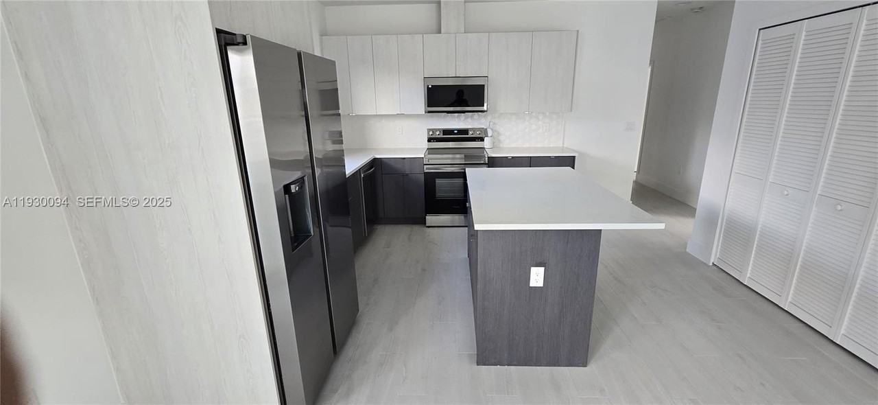 6820 Nw 6th Ct - Photo 4 of 15