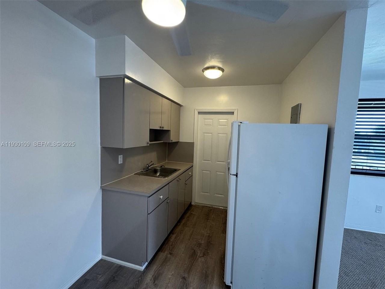 6451 W Flagler St #9 - Photo 4 of 11