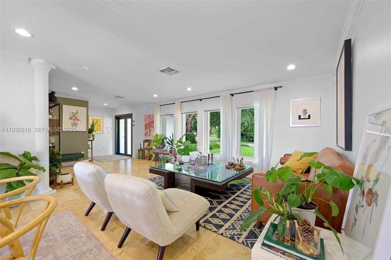 8330 Southwest 171st Street - Photo 3 of 40