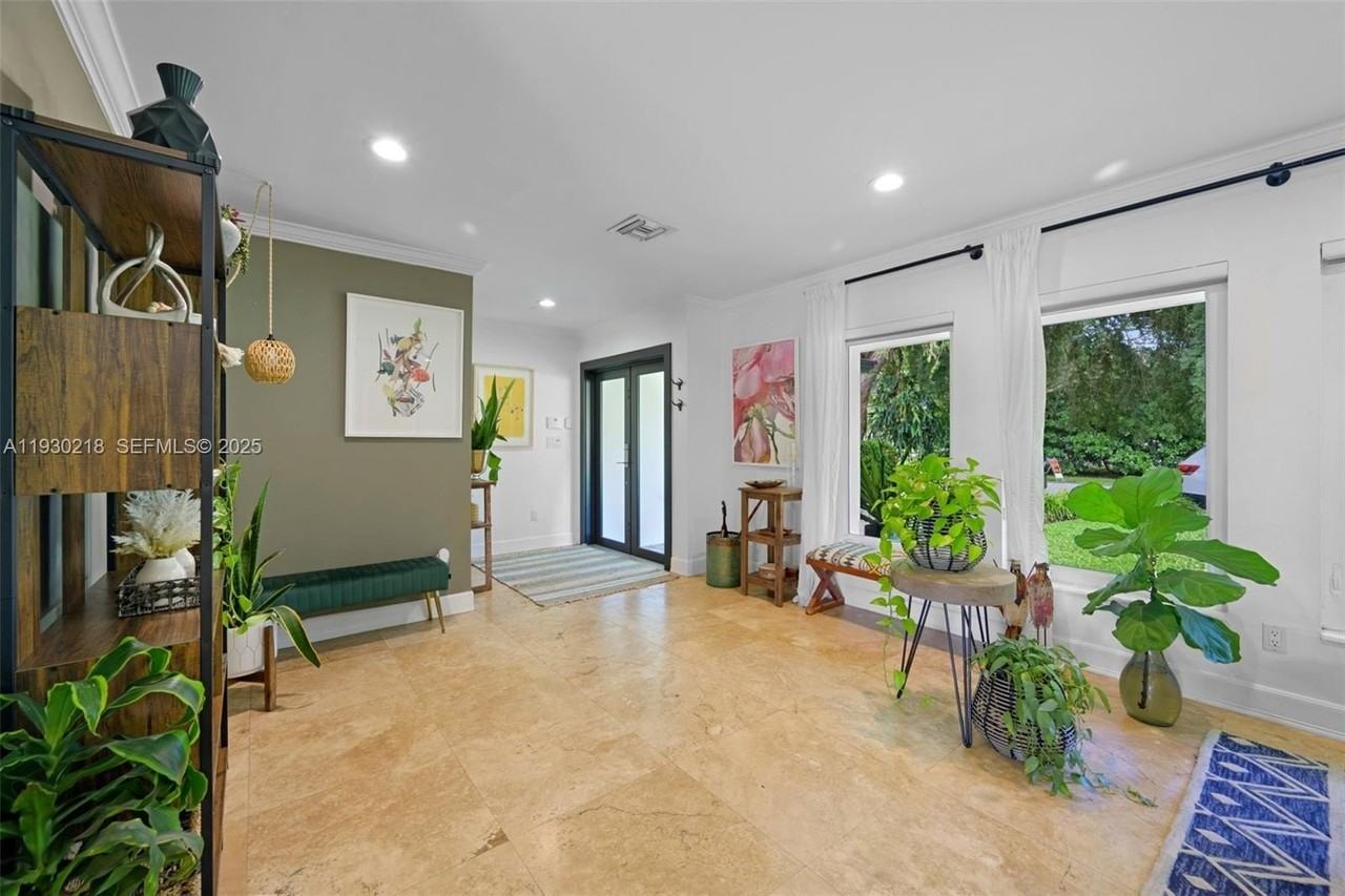 8330 Southwest 171st Street - Photo 6 of 40