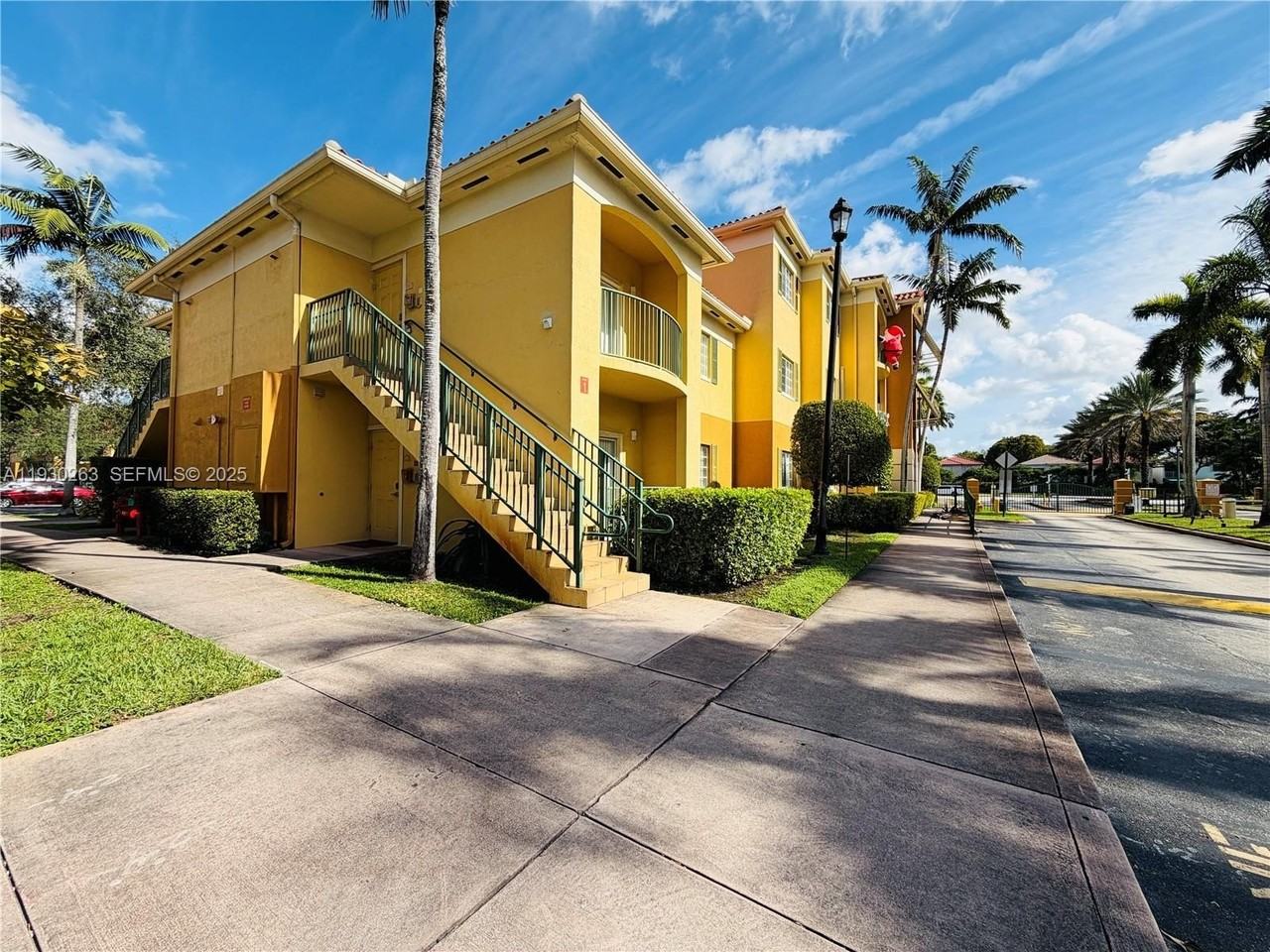 7320 Northwest 114th Avenue #103 - Photo 3 of 23