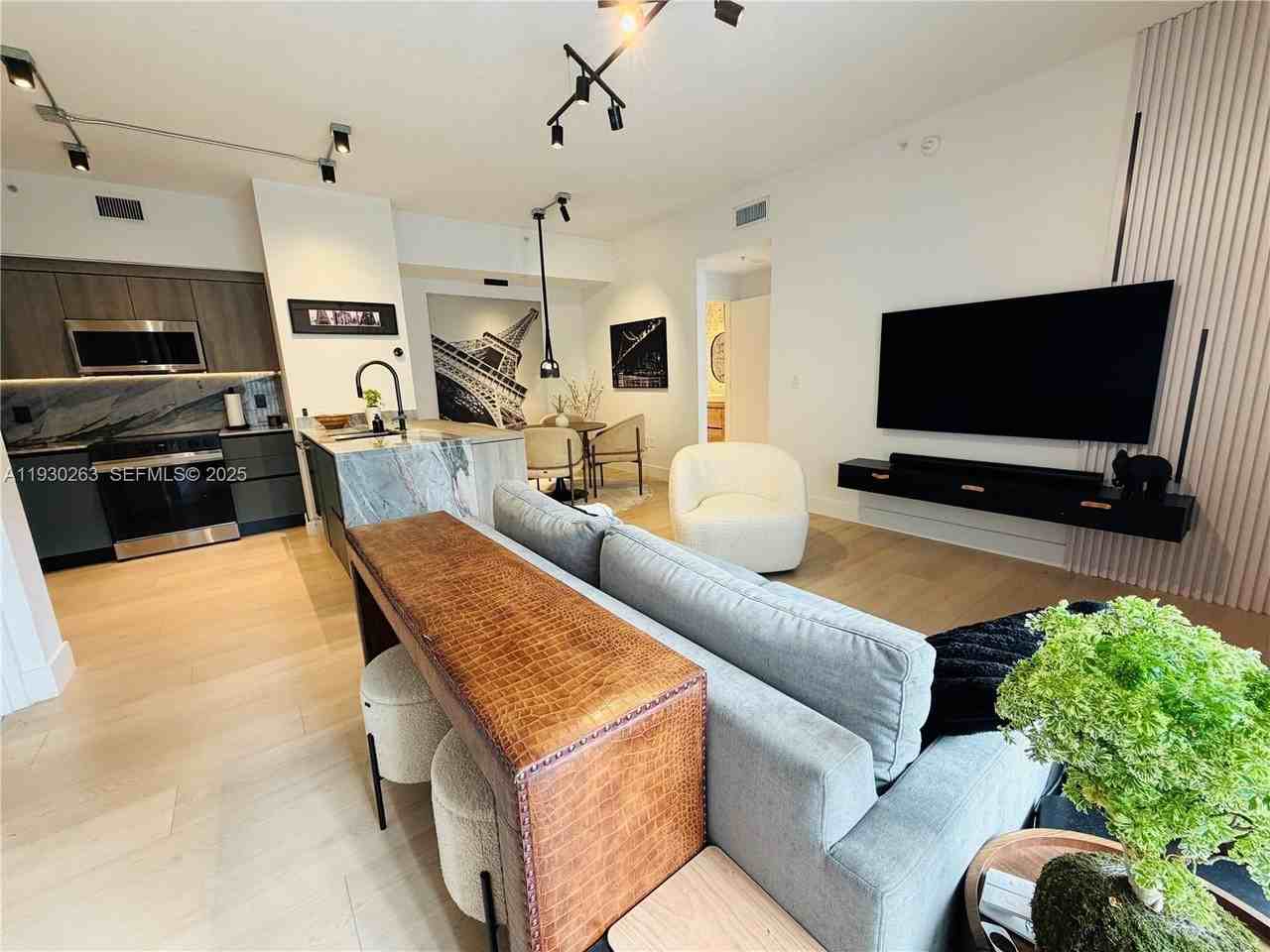 7320 Northwest 114th Avenue #103 - Photo 4 of 23