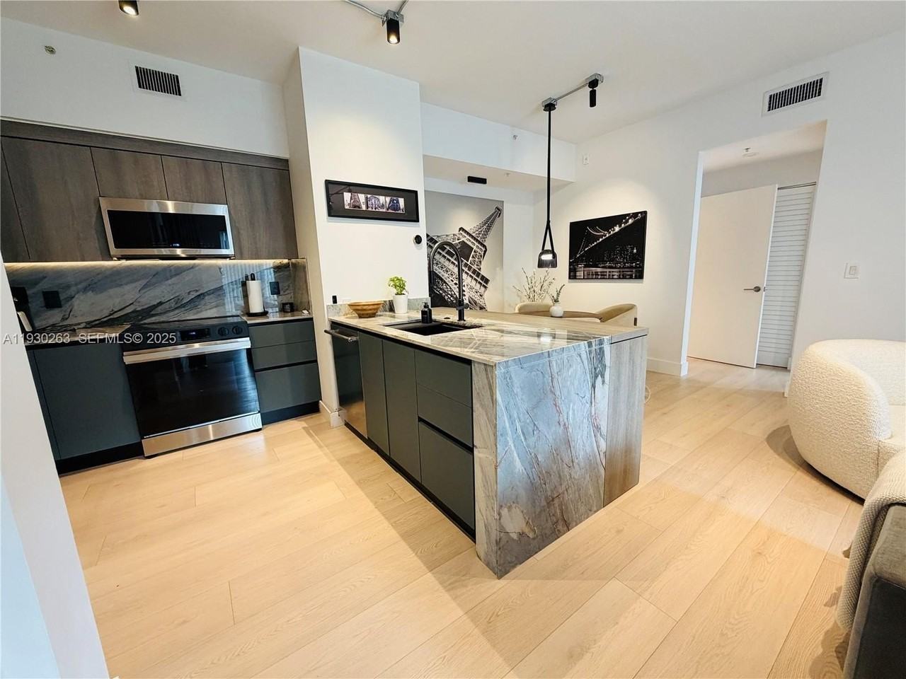 7320 Northwest 114th Avenue #103 - Photo 5 of 23