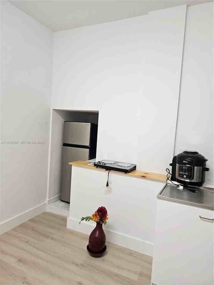 157 Northeast 13th Avenue #0 - Photo 2 of 10