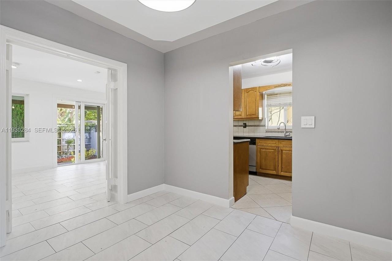 2120 Southwest 16th Street - Photo 7 of 47