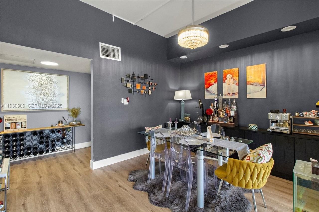 18061 Biscayne Boulevard #PH01 - Photo 5 of 29