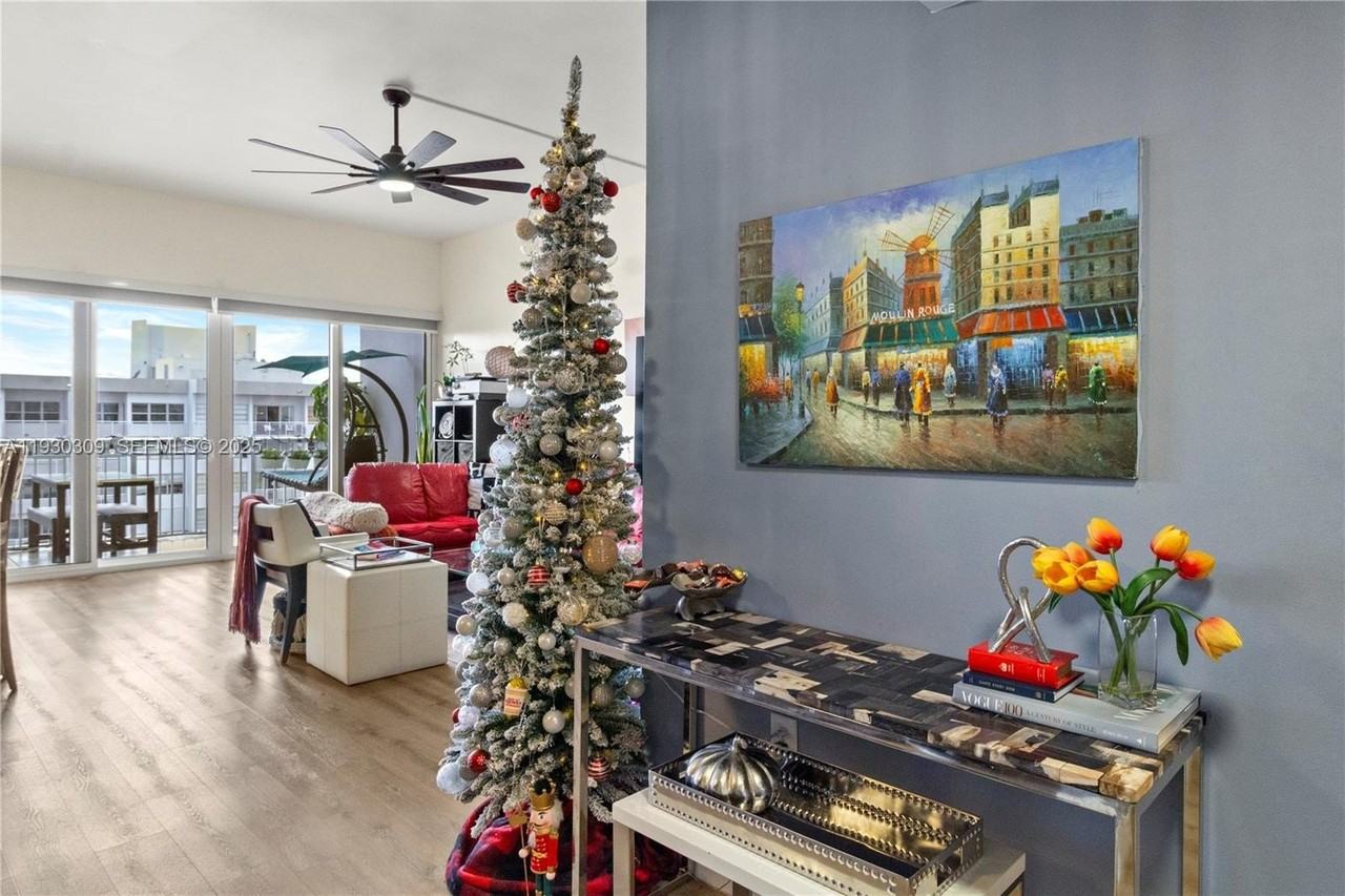 18061 Biscayne Boulevard #PH01 - Photo 7 of 29