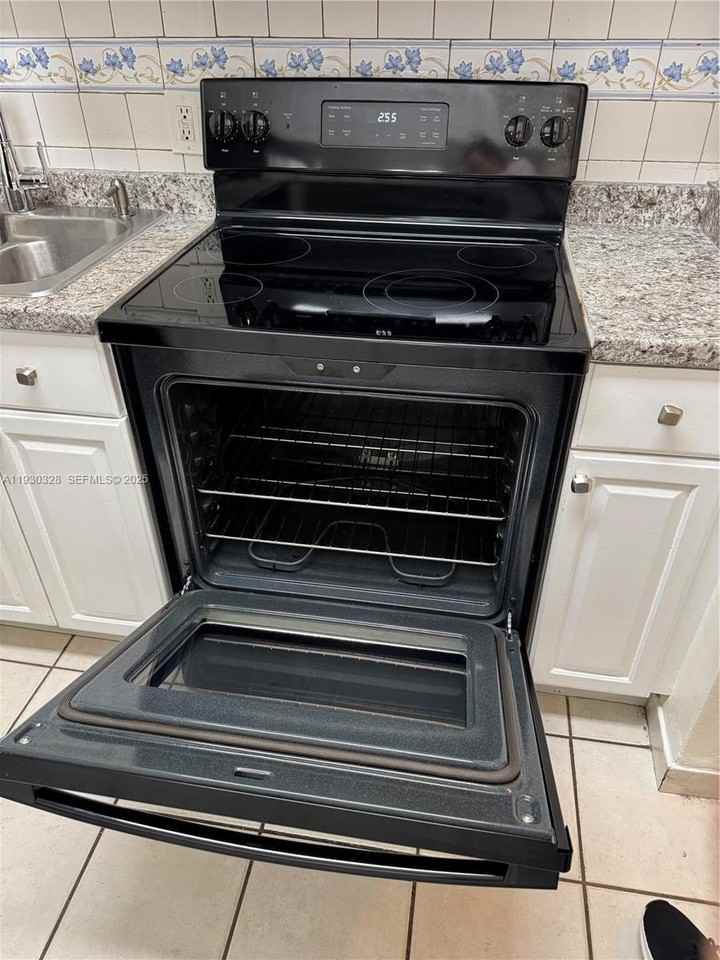 677 Southwest 9th Avenue #212 - Photo 7 of 19