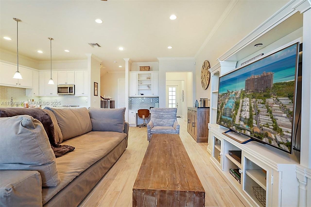 140 Ocean Drive #140 - Photo 5 of 28