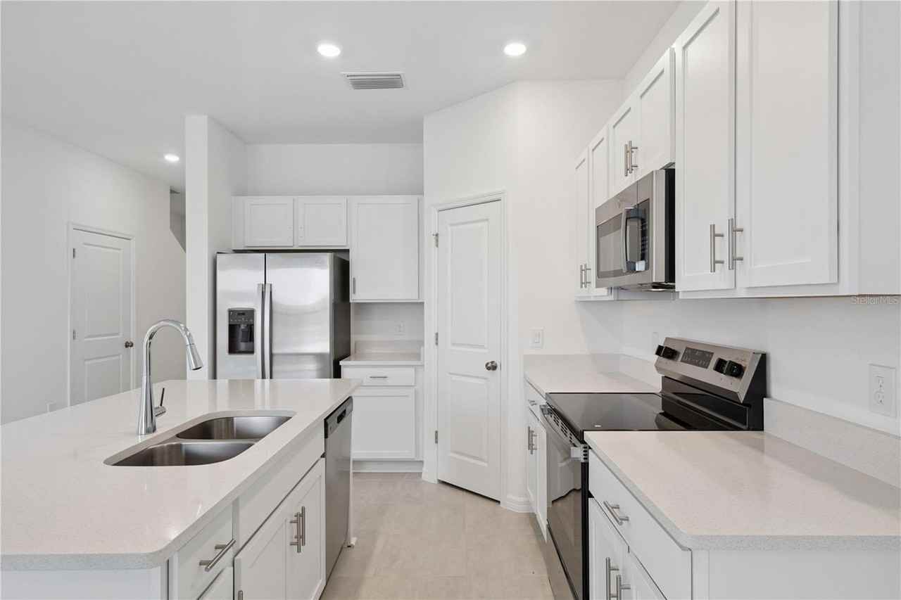 7619 Waterscape Drive - Photo 3 of 16