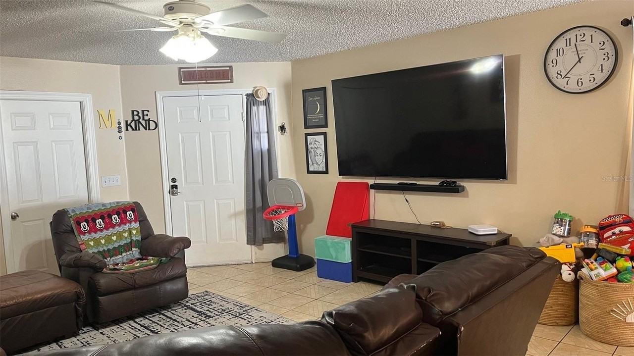 2423 Ruddenstone Way - Photo 6 of 20