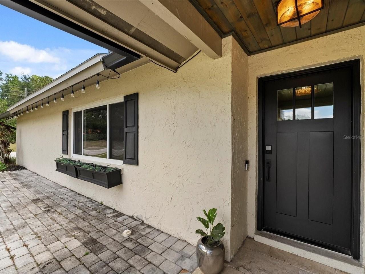 8007 Cote Court - Photo 7 of 31