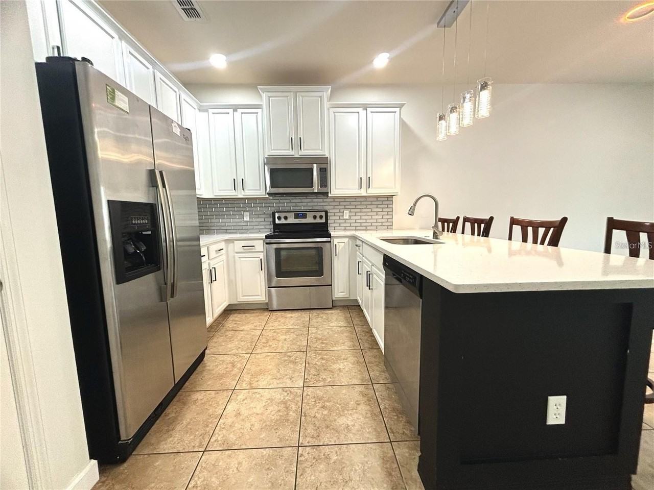 1041 Honey Blossom Drive - Photo 4 of 20