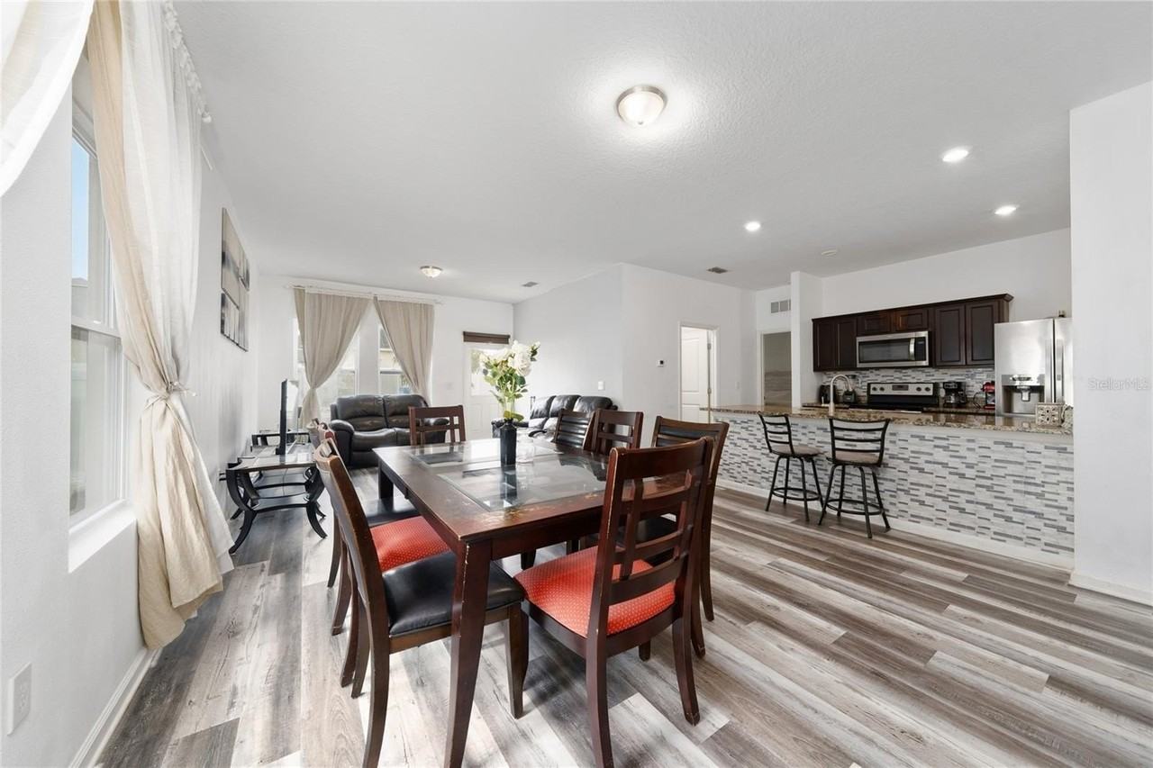 901 Orchid Grove Boulevard - Photo 6 of 28