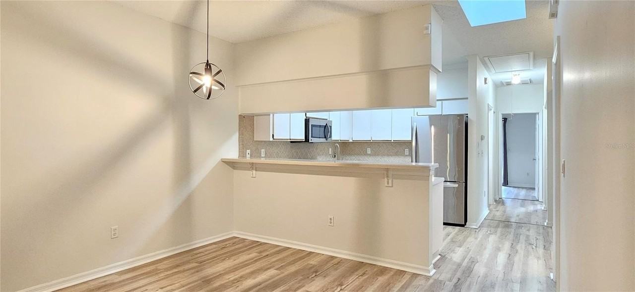 2736 Penzance Street - Photo 7 of 27