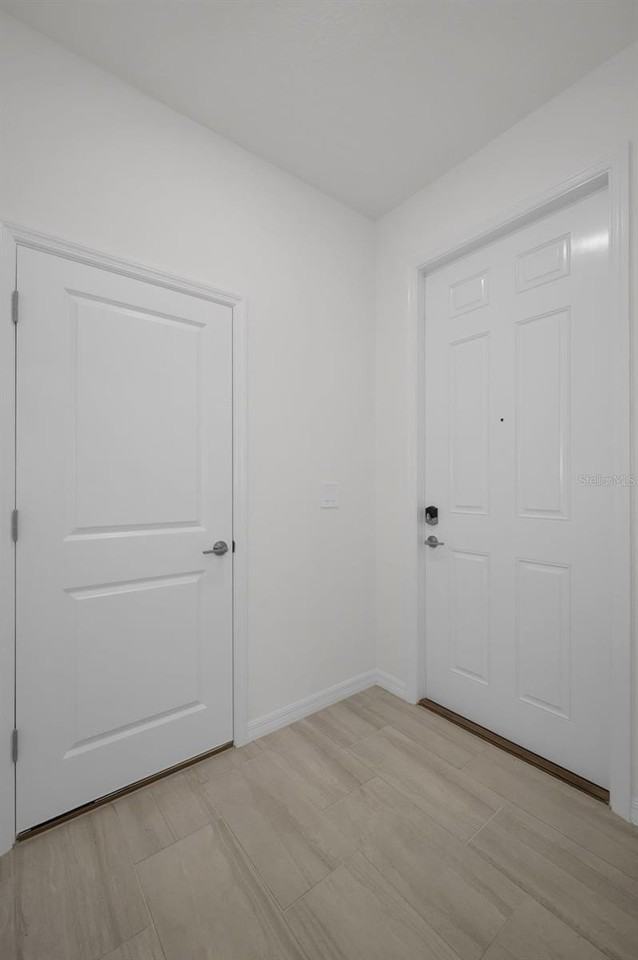 18200 Pleasantview Blvd - Photo 3 of 31