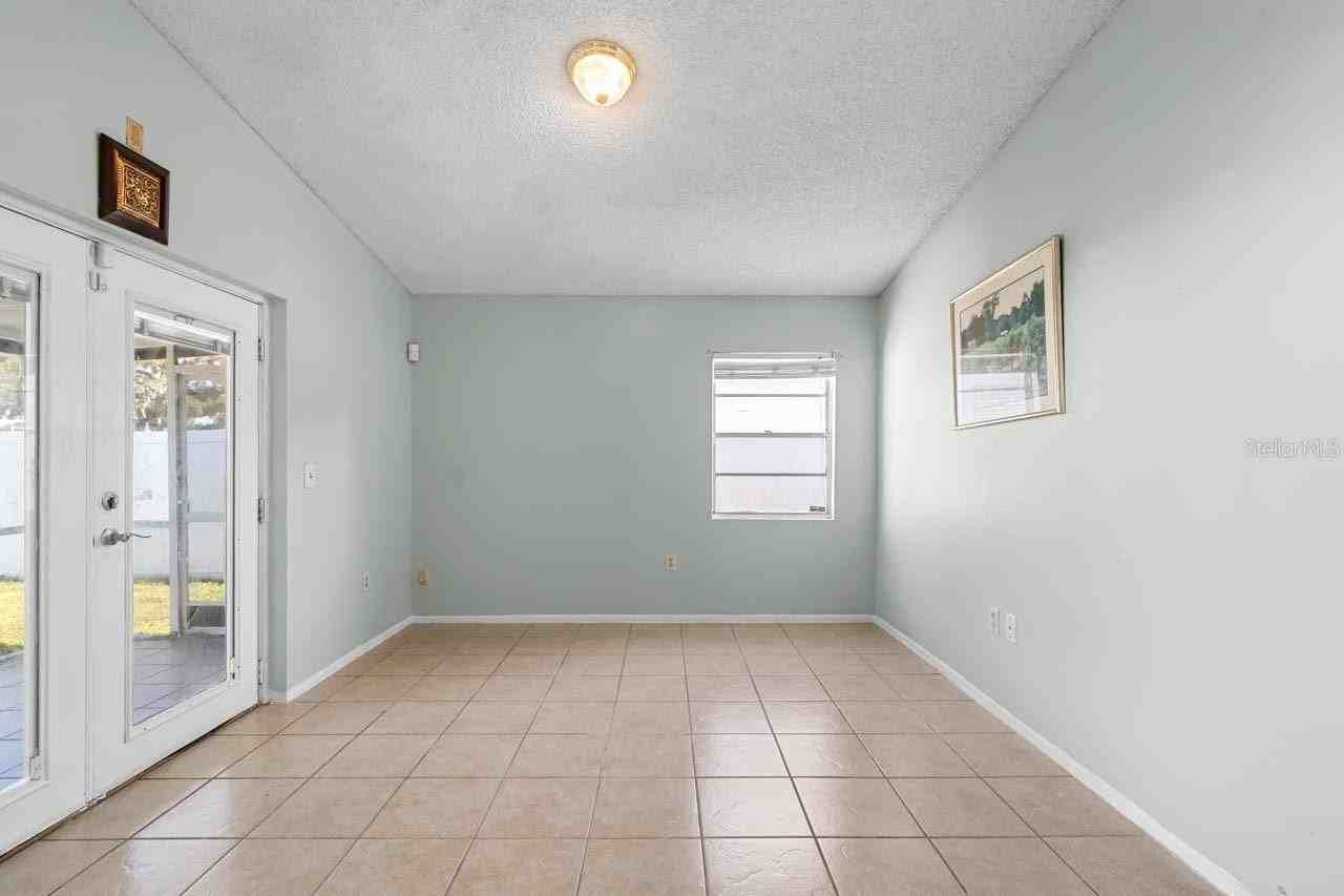 1424 Vinetree Dr - Photo 6 of 28