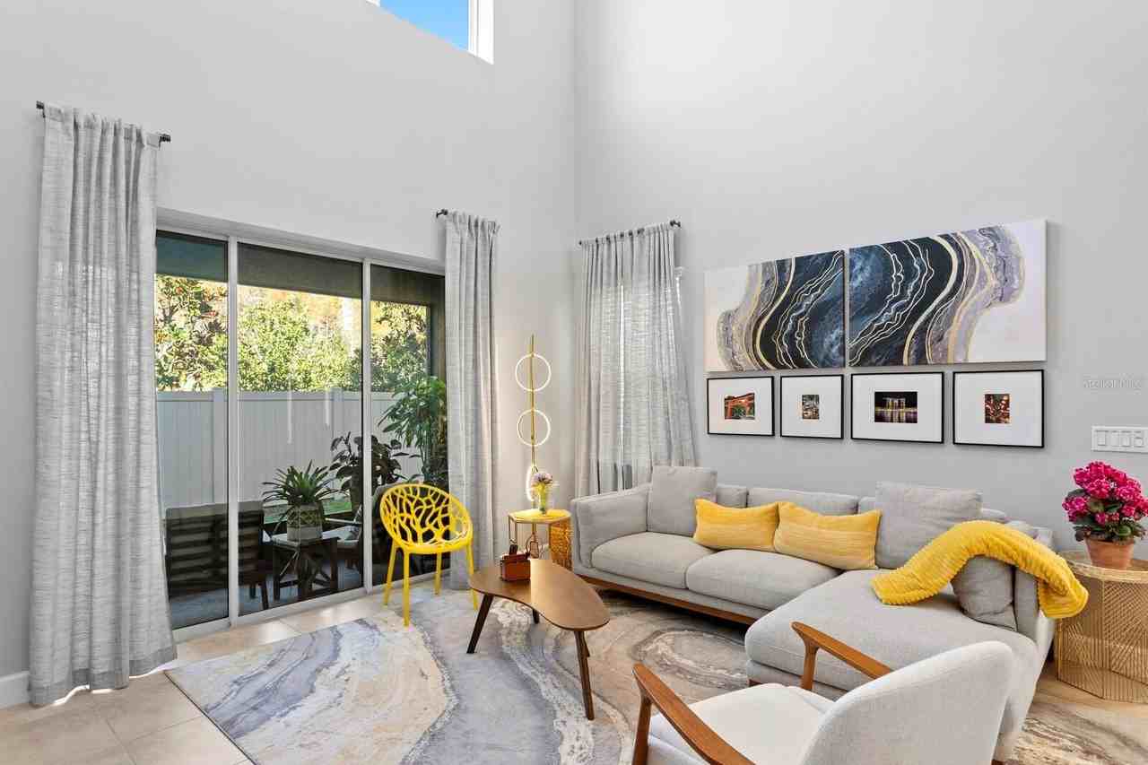 8711 Terracina Lake Drive - Photo 5 of 41