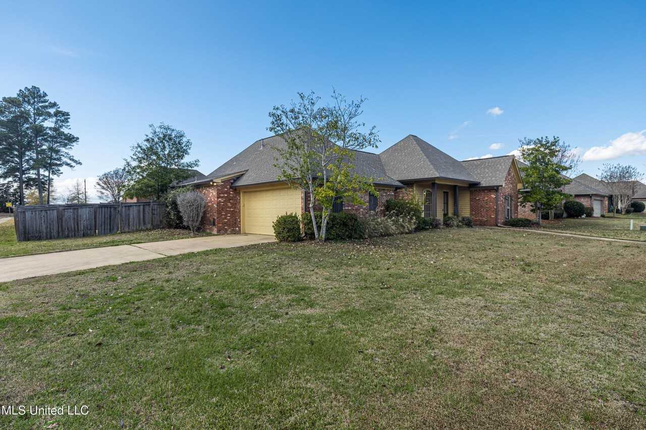 101 Cooper Ridge Court - Photo 4 of 38