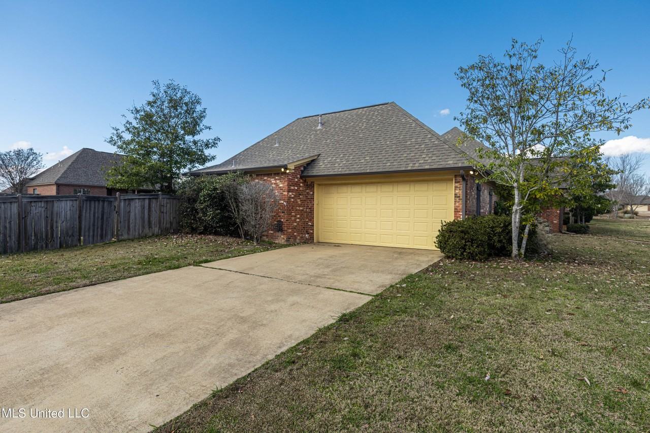 101 Cooper Ridge Court - Photo 5 of 38