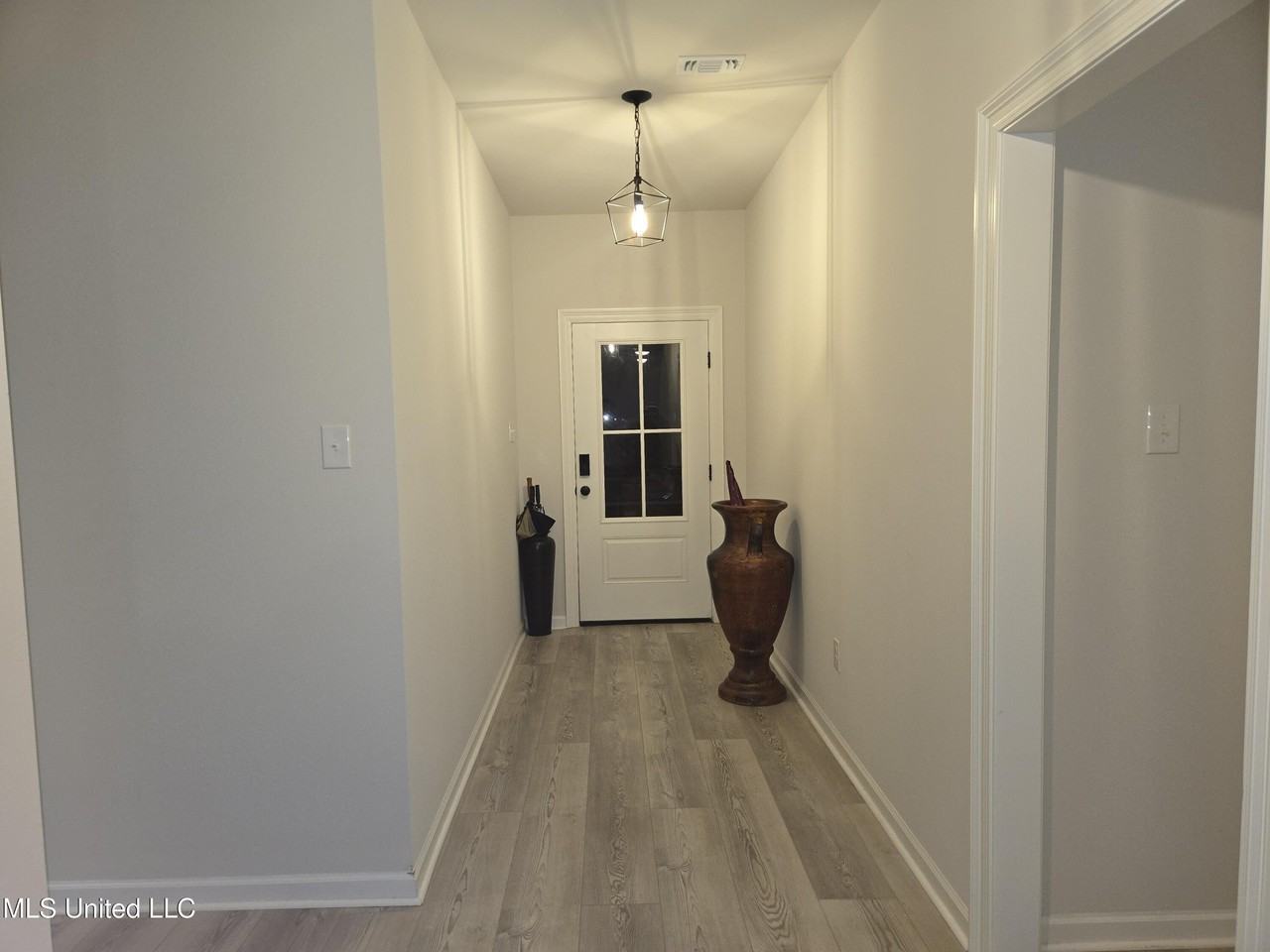 14334 Southern Oak Ave - Photo 3 of 34