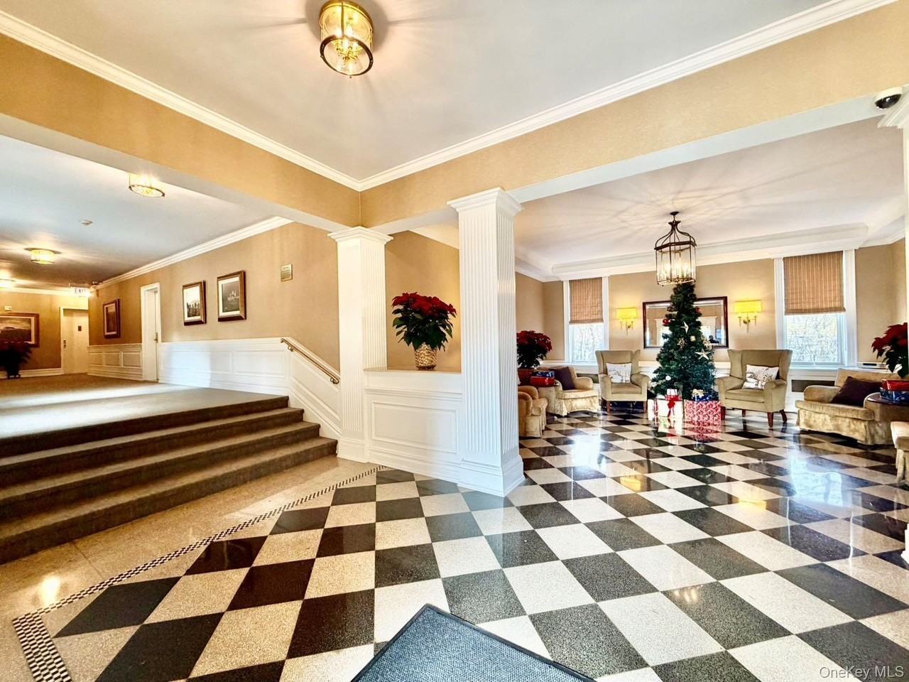 111 7th St Apt 410 #410 - Photo 3 of 16