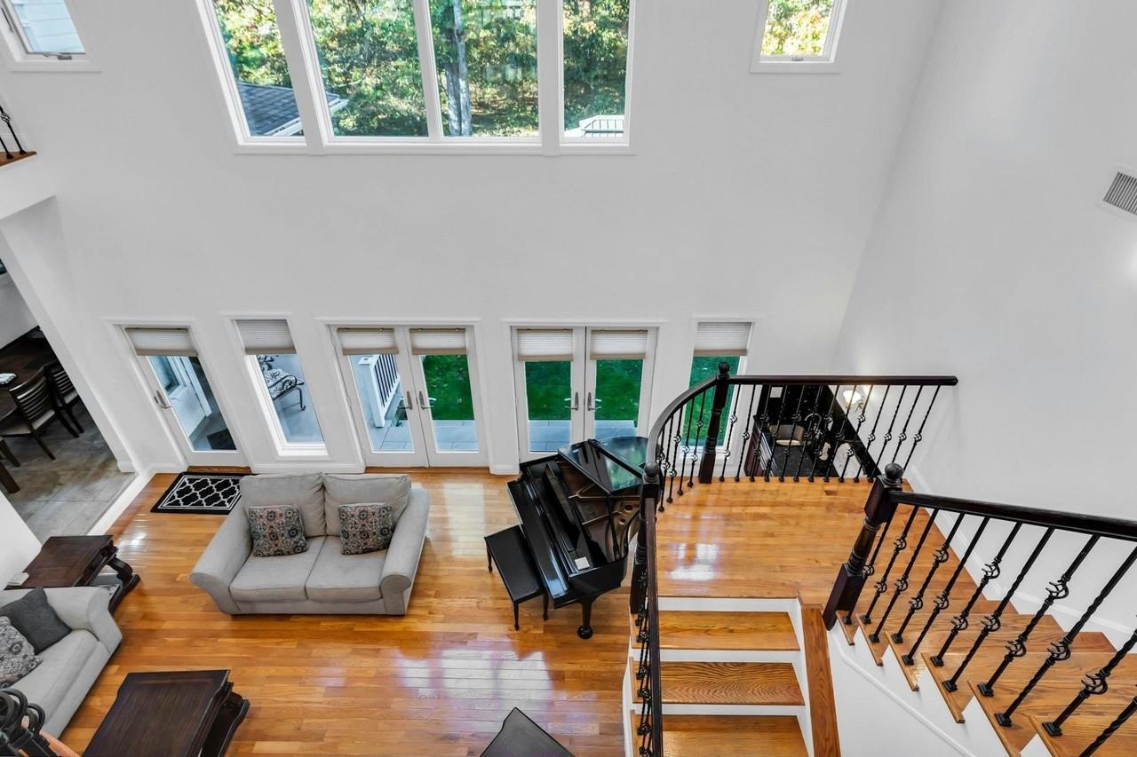 10 Bay Woods Dr - Photo 4 of 32