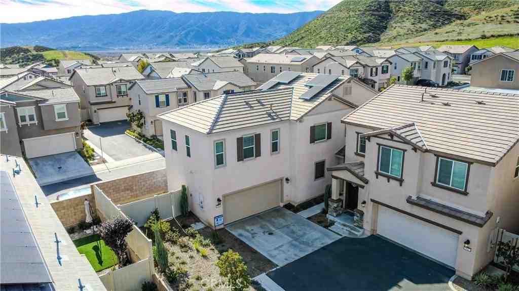 558 Pablo Rd - Photo 2 of 20