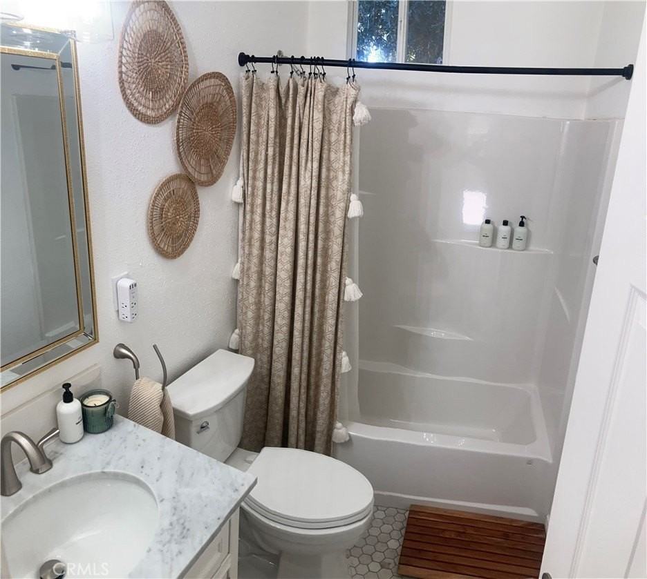 123 Green Street - Photo 5 of 12